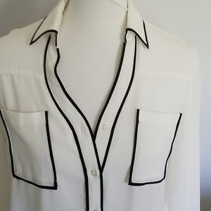 EXPRESS BUTTON TOP SZ SMALL BLACK PIPING